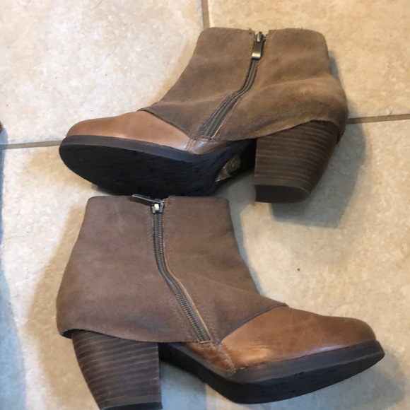 Boots - Picture 2 of 3